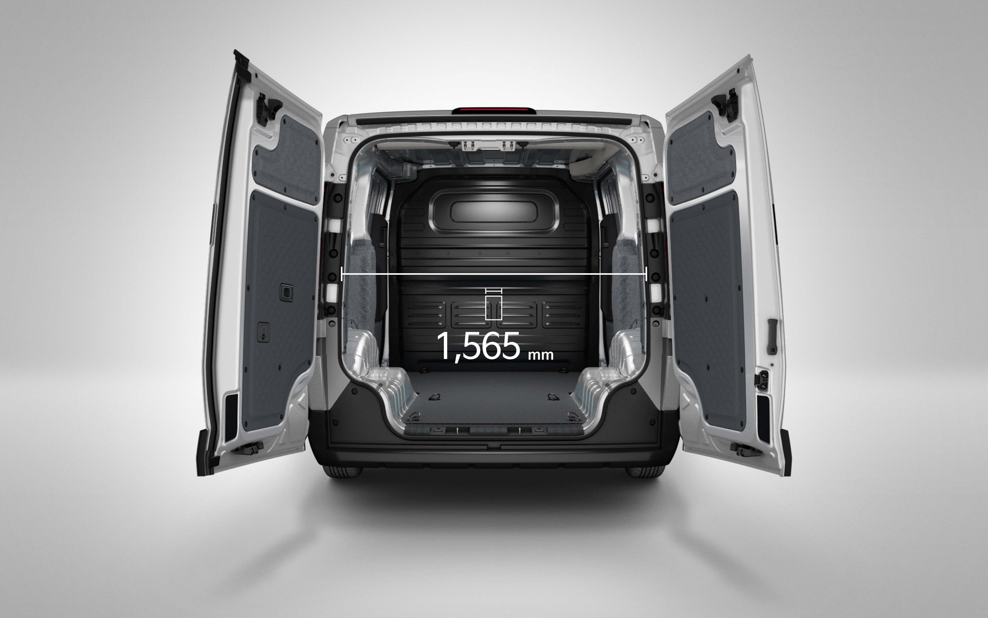 Heckansicht des Kia PV5 Cargo mit einer Innenbreite von 1.565 mm